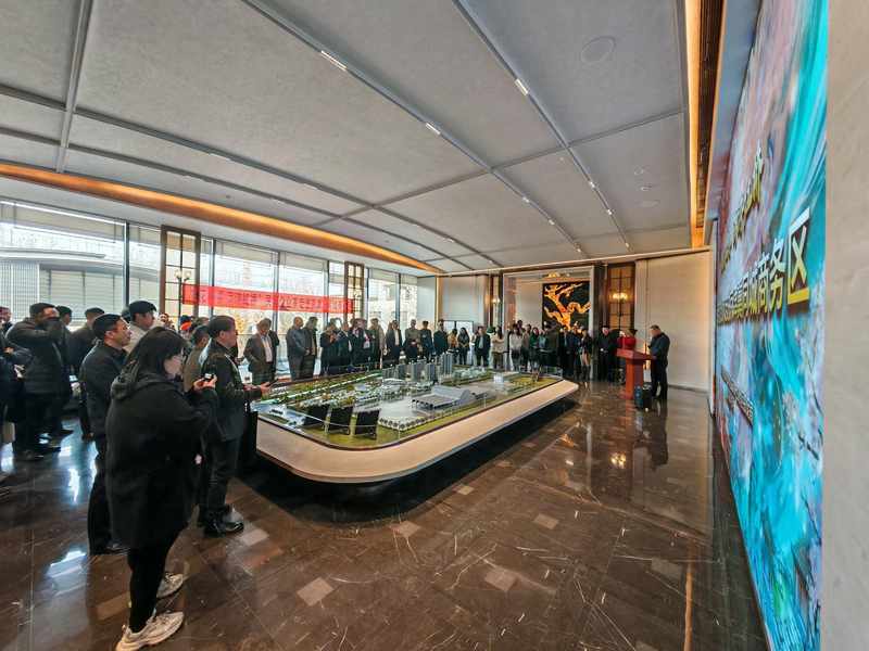  北运河边桃花开；沉浸体验引客来，产城联动绽活力。 文化旅游