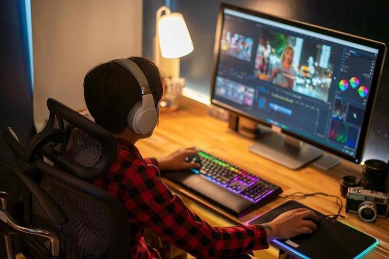  AI换脸短剧角色神似知名演员；北京互联网法院认定制作方存在侵权故意；播出方亦承担责任。 IT技术 AI换脸短剧角色神似知名演员；北京互联网法院认定制作方存在侵权故意；播出方亦承担责任。 IT技术