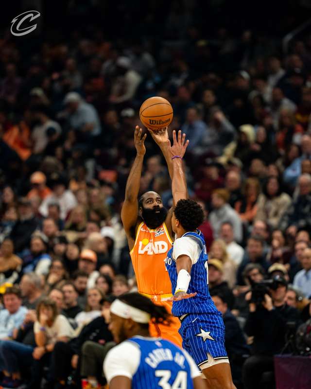 胜负背后的焦虑：如何在关键时刻摆脱对单一战术的心理依赖？