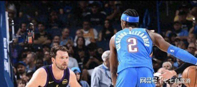  【战术复盘】雷霆攻防体系如何肢解湖人？深度拆解43分惨案的三大技术根源 体育新闻