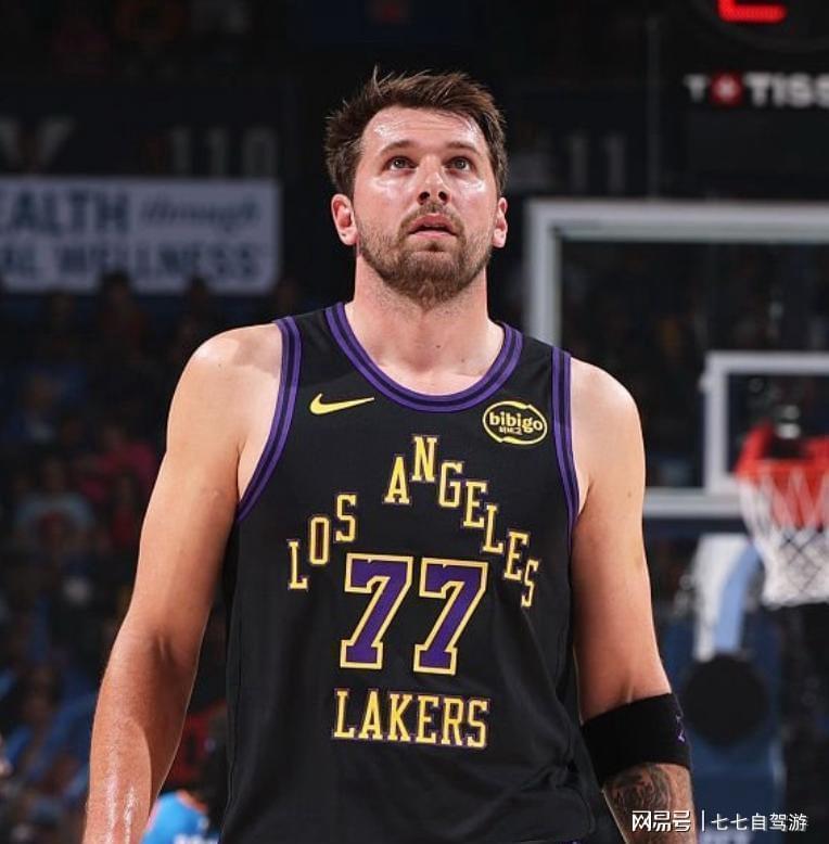  【战术复盘】雷霆攻防体系如何肢解湖人？深度拆解43分惨案的三大技术根源 体育新闻