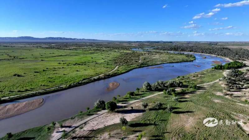  【生态技术深度解析】沙漠锁边技术演进：民勤20年治沙工程的技术突破与生态价值 文化旅游