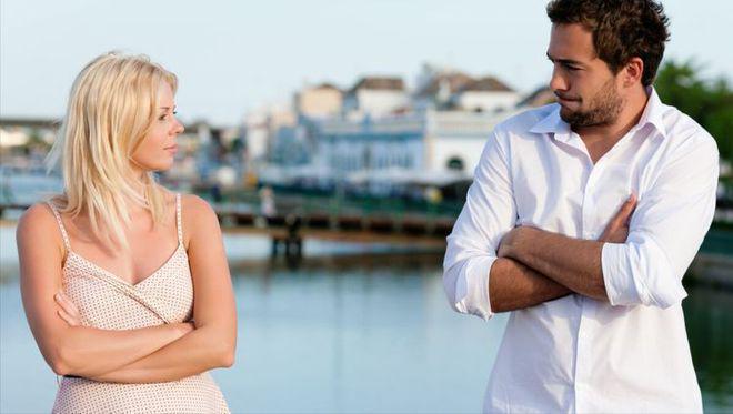  从相识到决裂：一场婚姻中“扶弟魔”行为的完整时间线与深层逻辑 情感心理